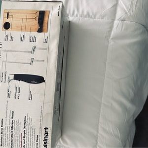 Cuisinart, electric knife and cutting board